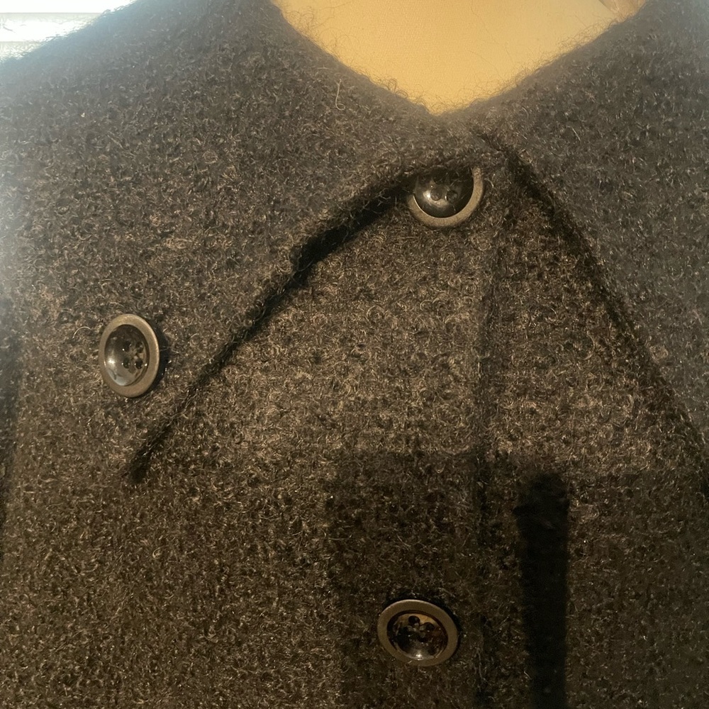 AURA CAPE - Picture 6 of 10